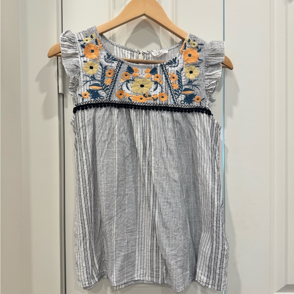 Embroidered Floral Sleeveless Top - Black and White